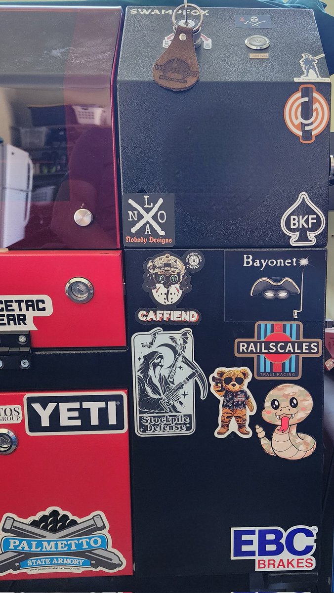 Colin24360558's tweet image. Creasy bear added to the panel. Slowly but surely going to cover the whole engraver. Need to get some gear orders in with some other great suppliers and add those slaps.