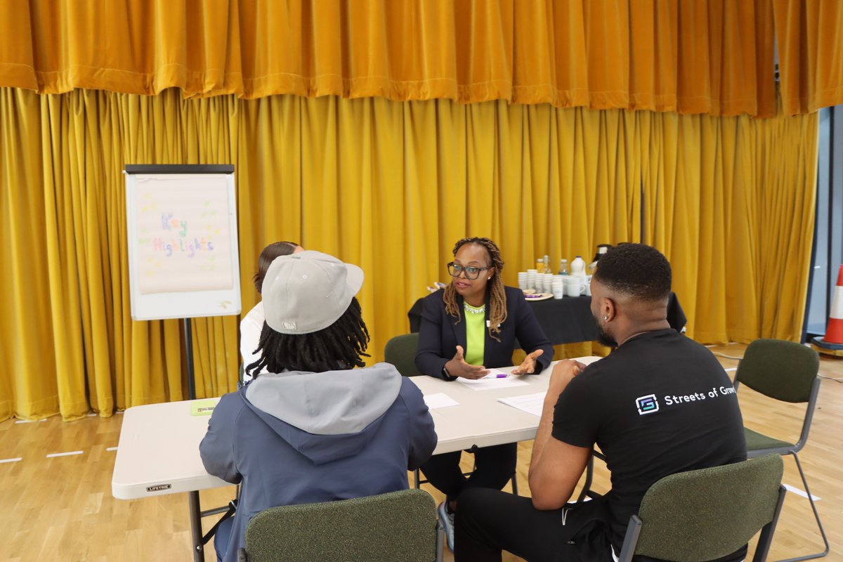 Berkeley Foundation (@b__foundation) on Twitter photo To close #YouthEmploymentWeek, thank you for <a href="/BerkeleyGroupUK/">Berkeley Group</a> St James St William for an inspiring speed mentoring session with @StreetsOfGrowth.
Young people gained career insights, interview skills, and are moving into work experience & potential roles in construction! 🚀 To close #YouthEmploymentWeek, thank you for <a href="/BerkeleyGroupUK/">Berkeley Group</a> St James St William for an inspiring speed mentoring session with @StreetsOfGrowth.
Young people gained career insights, interview skills, and are moving into work experience & potential roles in construction! 🚀