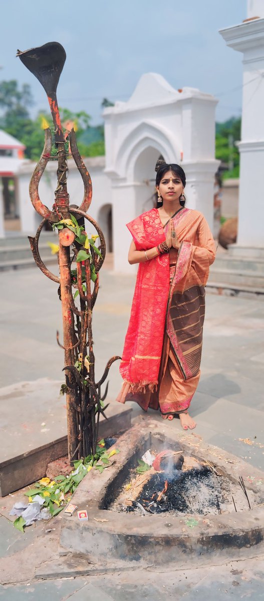 khushbu2014's tweet photo. अकाल मृत्यु वो मरे जो कर्म करे चंडाल का
काल भी उसका क्या करे , जो भक्त हो महाकाल का🔱

#hindusherni #KhushbuPandey #VeerJagdambSena #giddheshwar #jamui https://t.co/x06teX5aED