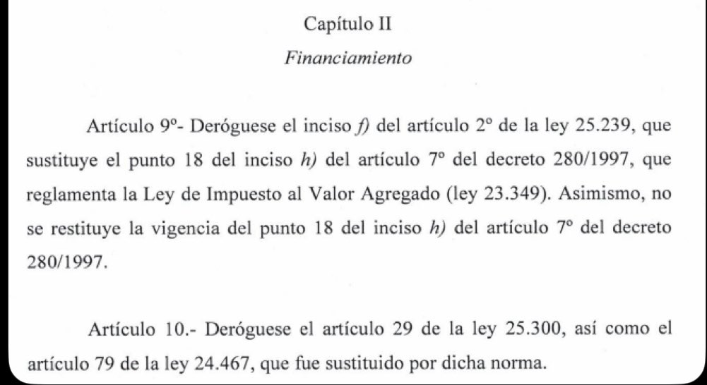 💸 ¿Una propuesta inútil para financiar a los jubilados?
En medio del debate por la reforma previsional, la oposición propone gravar con IVA los honorarios de directores y síndicos de empresas, que hoy están exentos. A primera vista parece una medida para “hacer justicia