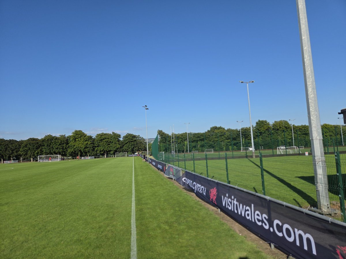 garethmb84's tweet photo. A beautiful evening anticipating Wales Deaf vs England Deaf football. The sun is shining and the crowds are growing @faw @England @dsw_news https://t.co/voUnBg5vAy