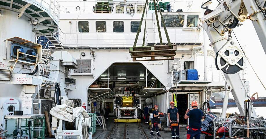 ledauphine's tweet photo. Environnement. Des scientifiques cartographient plus de 3 000 fûts de déchets radioactifs dans l'Atlantique
➡️ https://t.co/Fn52XIA2eL https://t.co/4RfEfbJomV
