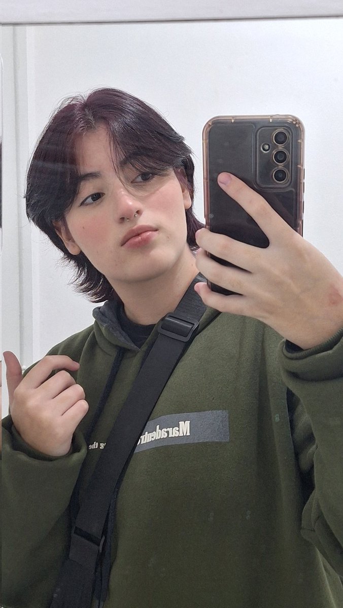 sosocafundo's tweet image. pra quem disse que não se pode ser clt e servir ao mesmo tempo