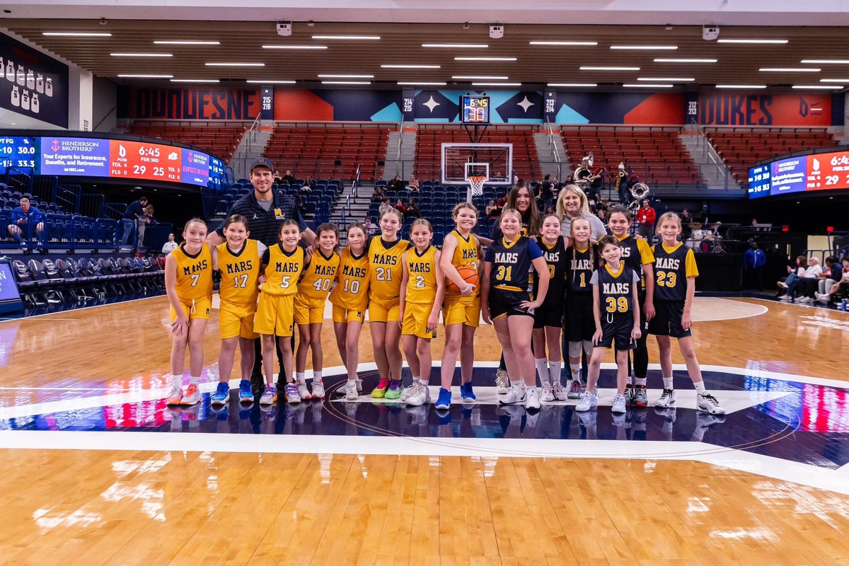 #FeatureFriday 💙🤍
Shoutout to the incredible coaches of our rising 6th Grade Blue &amp; White teams! 🏀
Your energy, heart &amp; hustle show in every drill, huddle &amp; game.
You’re building more than skills - you’re building confidence &amp; love for the game.

Let’s hear it for our coaches!