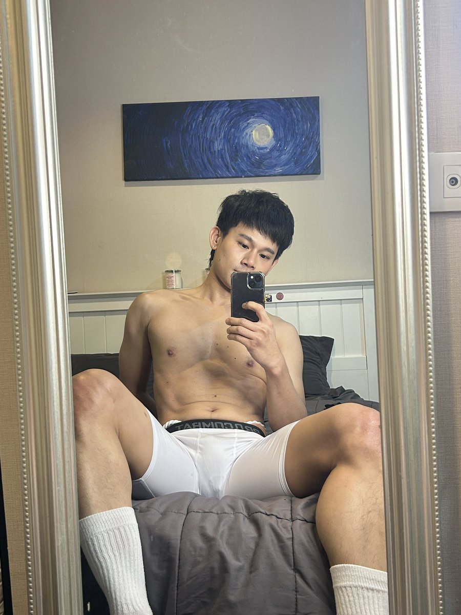 At this age I stay single because i choose to be single. I won’t let anyone be a condition of my happiness. That’s what stupid people do.