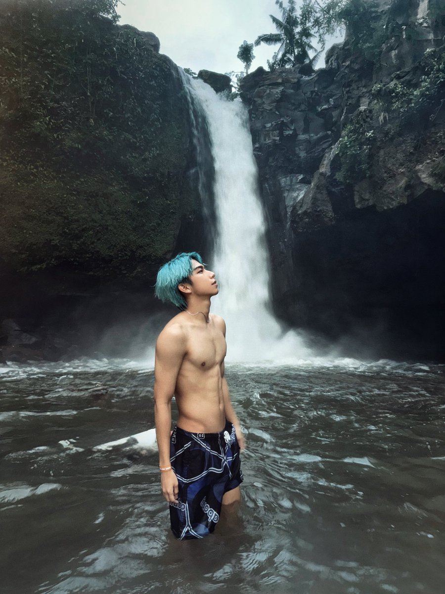 beach🏝️ or waterfall ⛰️??