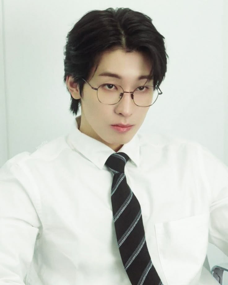 nightjunhui's tweet photo. ㅡ Down to you. 

; wonwoo x oc 🔞 oneshot. https://t.co/A1SCCh633w