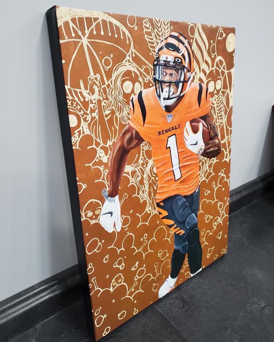 KBArtCincy's tweet image. Training camp is fast approaching.... Need something different for the man cave or to try to get signed. Get some KB Art for your walls. 🔥🔥🔥