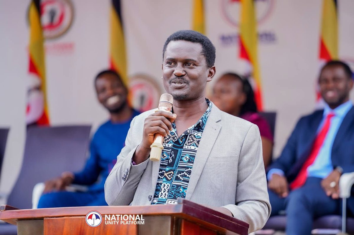 HEBobiwine's tweet photo. Today at our Headquarters, we awarded Certificates of Completion to 184 students who have completed the 1st Level at the @NUP_Ug School of Leadership located at Kamwokya. The 184 awardees are divided into 4 categories- the foot-soldiers class, the professionals class, the elected leaders' class, as well as our Diaspora Class who attended virtual classes. This was the Second Cohort of students being awarded certificates. 

We were honored to have Dr. @SpireJim Ssentongo deliver a very moving, educative and insightful keynote address on the occasion. We're deeply grateful to him for making time to come despite the fact that he's still mourning his brother who recently passed on. He challenged all of us to pursue that which matters most- kindness, integrity and impact, instead of focusing on material things which are but a passing shadow. He also reminded us that those who find joy in oppressing others can never have sustainable joy.

I congratulate all those who received their certificates today and appreciate them for investing time and energies in attending the rigorous classes. This is our way of giving back to the society, because we know for sure that if we have grounded leaders, our society will transform for the better. Thankful to our comrades who have been teaching and facilitating the classes. 

#PeoplePowerOurPower