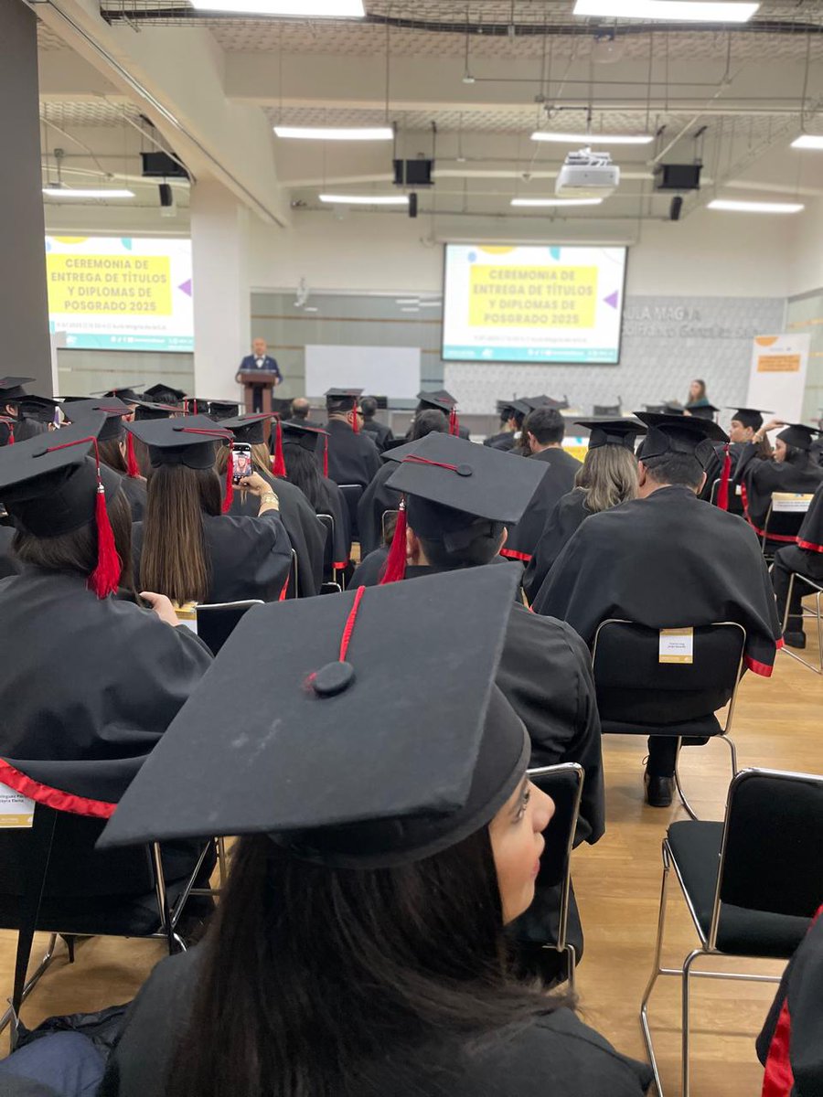 TEPJF_EJE's tweet photo. 🎓 ¡Todo listo para comenzar!
Nos llena de orgullo celebrar la Ceremonia de Entrega de Títulos y Diplomas de Posgrado 2025 de nuestras maestrías y especialidades presenciales.
📍 Aula Magna de la EJE
🕛 12:00 h | 🔴 En vivo: https://t.co/CtfIunlgmb https://t.co/0PcL6bDu1e