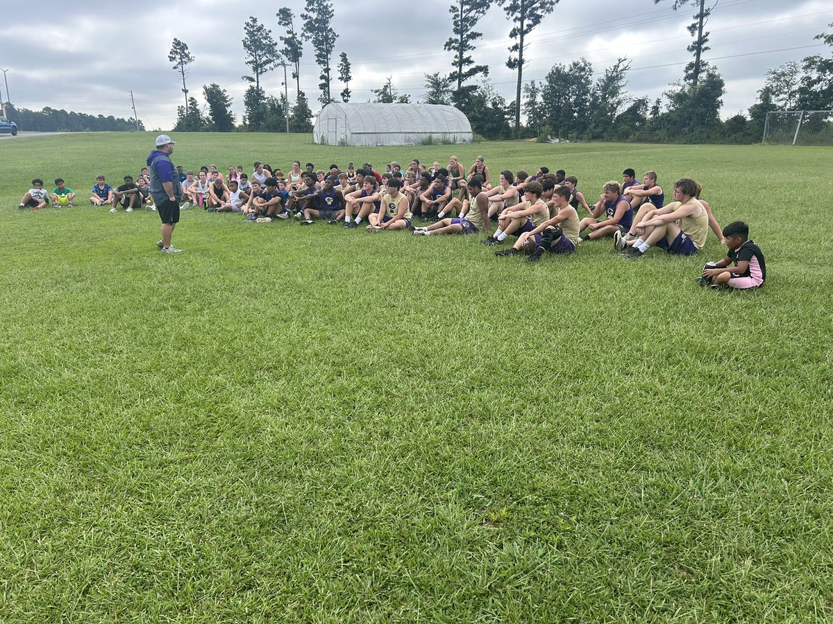 JakeNorwood13F's tweet photo. Great end to the 1st week back yesterday. Ran the hills to close out speed camp and a lot of young devils got some great work!! #BeGreat https://t.co/JRgbzhUyi6