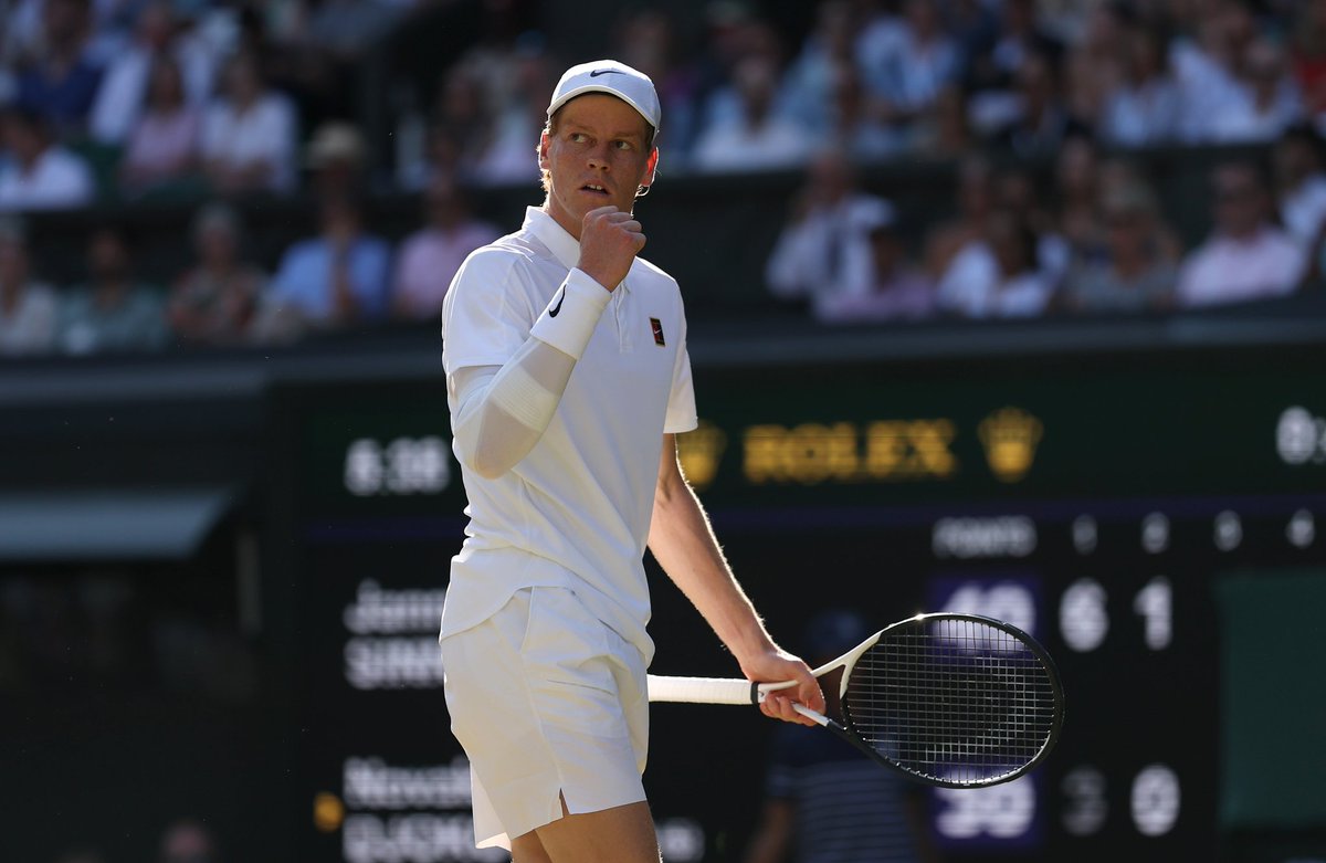 enrico varriale (@realvarriale) on Twitter photo Partita mostruosa di <a href="/janniksin/">Jannik Sinner</a> che conquista la sua prima finale a #Wimbledon disintegrando #Djokovic in 3 set.Solo un mini passaggio a vuoto per il n.1 del mondo nel 3° set capovolto dallo 0‐3 al 6-4. Ora per #Sinner la finale con #Alcaraz che si annuncia di bellezza siderale. Partita mostruosa di <a href="/janniksin/">Jannik Sinner</a> che conquista la sua prima finale a #Wimbledon disintegrando #Djokovic in 3 set.Solo un mini passaggio a vuoto per il n.1 del mondo nel 3° set capovolto dallo 0‐3 al 6-4. Ora per #Sinner la finale con #Alcaraz che si annuncia di bellezza siderale.