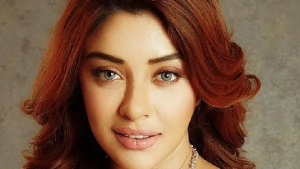 desigossipguru's tweet photo. Payal Ghosh Reflects on Her Enriching Journey with Legendary Actors and Takes a Bold Stand on Gen-Z Star Kids After Signing *Shaque: The Doubt***  In a recent revelation that’s sparking conversations across the film industry, actress Payal Ghosh, known for her versatile performances and unapologetic candor, has shared a heartfelt and thought-provoking perspective on her professional experiences. With a rich career spanning both South Indian cinema and Bollywood, Payal has worked alongside iconic figures like the late Rishi Kapoor, Paresh Rawal, and Brahmanandam, earning her a wealth of insights into the art of acting. Her latest comments, made during an event, highlight the stark contrast she perceives between the seasoned professionalism of senior actors and the new wave of Gen-Z star kids, often backed by nepotism. This bold statement is making waves, and fans are all ears for her take! 🎬✨  Payal, who has carved a niche for herself with her raw talent and straightforward demeanor, didn’t hold back when asked about the difference in work ethic between the legendary actors she’s collaborated with and the younger generation dominating the industry today. Reflecting on her time working with stalwarts, she expressed deep admiration for their authenticity, dedication, and professionalism. “There’s a certain gravitas that senior actors bring to the set,” Payal shared. “Working with someone like Paresh Rawal or Rishi Kapoor ji was like attending a masterclass in acting. Their commitment to the craft, their ability to immerse themselves in a role, and their respect for the process is unmatched. They don’t just perform; they live their characters.” 🌟  The actress, who is gearing up for her next big project, *Shaque: The Doubt*, a film that’s already generating buzz, didn’t shy away from addressing the elephant in the room—nepotism in Bollywood. Payal voiced her concerns about the Gen-Z actors, many of whom she feels are propelled into the spotlight more by their lineage than their talent. “The authenticity and seriousness that senior actors bring to the table are rare today. Some of these young star kids, backed by nepotism, lack the depth and discipline that come with years of hard work and experience,” she stated candidly. Her words resonate with many who feel that the industry’s focus on star power often overshadows raw talent. 🎭  Payal’s journey in the industry has been nothing short of inspiring. From her memorable roles in South Indian films to her impactful performances in Bollywood, she has consistently proven her mettle. Her collaborations with legends like Brahmanandam, known for his impeccable comic timing, and Paresh Rawal, a powerhouse of versatility, have shaped her as an artist. “Every day on set with them was a learning experience,” she recalled. “They brought such authenticity to their roles, and their work ethic was infectious. It pushed me to strive for excellence.” 💪  As Payal prepares for *Shaque: The Doubt*, a project that promises to showcase her in a new light, her nostalgic reflections and bold opinions are stirring up excitement. The film, touted as a gripping tale, is already creating anticipation among audiences eager to see Payal’s next move. Her ability to balance her craft with her outspoken nature makes her a refreshing voice in an industry often clouded by superficiality. 🌈  With her latest remarks, Payal Ghosh has not only paid tribute to the legends who’ve shaped her career but also sparked a much-needed conversation about talent, hard work, and authenticity in Bollywood. As she steps into her next chapter with *Shaque: The Doubt*, all eyes are on this dynamic actress who continues to challenge norms and inspire with her passion for cinema. 🎥🔥  #PayalGhosh