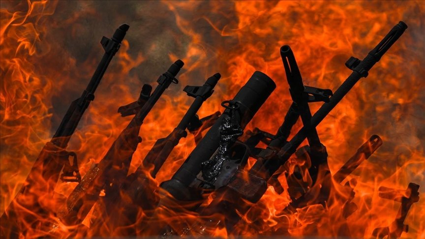 Dünyaya bir daha gelsem; ne kadar tank, tüfek ve silah varsa hepsini eritip saz, cümbüş ve zurna yapacağım." Aram Tigran
#Barışsüreci