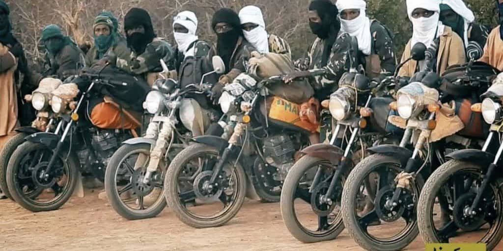Al-Qoida Burkina Fasoda (ISHID) DAIShlarga hujum qildi
G‘arbiy va Shimoliy Afrikadagi jihodiy harakat bo‘lmalaridan biri bo‘lgan Al-Qoida guruhi Burkina Faso davlatida(ISHID) DAIShga aloqador kuchlar ustiga hujum uyushtirdi...
almirsaduz.com/al-qoida-burki…