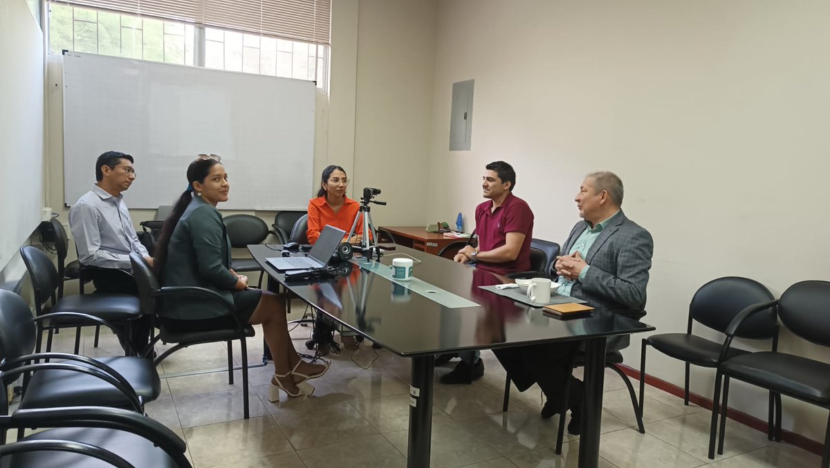 CIPAT ESPOL (@cipatespol) on Twitter photo #ProyectosCipat I El Ing. Paúl Carrión, PhD. coordina reunión estratégica con investigadores de <a href="/CADS_ESPOL/">Centro de Agua y Desarrollo Sustentable</a> para el planteamiento de proyectos de colaboración entre los centros. #ProyectosCipat I El Ing. Paúl Carrión, PhD. coordina reunión estratégica con investigadores de <a href="/CADS_ESPOL/">Centro de Agua y Desarrollo Sustentable</a> para el planteamiento de proyectos de colaboración entre los centros.