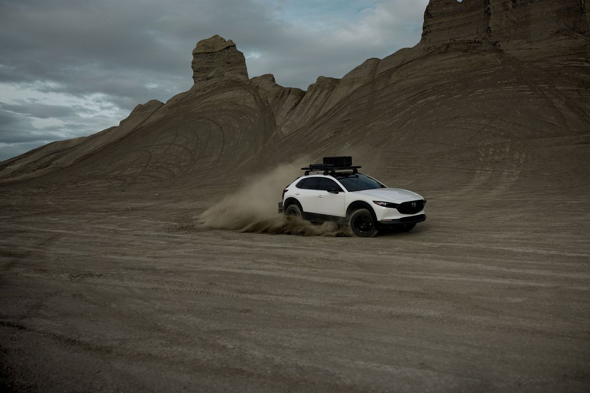 offroadium's tweet image. When everyone says your compact crossover "isn't a real off-roader," this lifted CX30 shows up to tackle ledges that stop bigger rigs cold.

offroadium.com/mazda-cx30-off…

#mazdacx30 #offroad