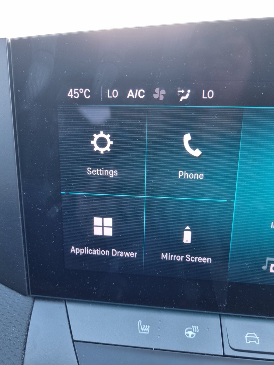 ElizaSspencer's tweet image. This was the temp in my car this afternoon. Even running the air con it only dropped to 38, guessing I&apos;m pretty much housebound until it cools down. I know some people love it but a lot of us can&apos;t cope. #MultipleSclerosis #ms #spms
