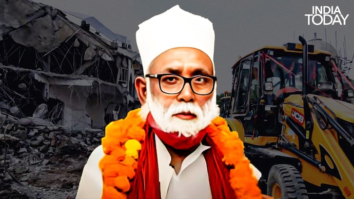 BIG NEWS 🚨 Agency uncovers massive foreign funded conversion racket linked to Jalaluddin aka Chhangur Baba.

He got ₹500 crore in the last 3 years from Muslim countries to convert Hindu women.

Over ₹200 crore in suspicious transactions confirmed.

More than 100 bank accounts