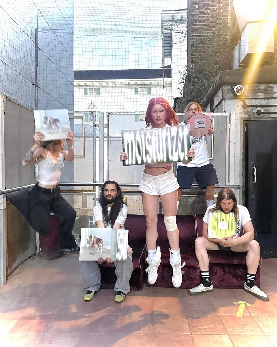 TheOhanaFest's tweet image. New @wetlegband just dropped 📀
‘Moisturizer’ is streaming everywhere. Let it soundtrack your summer, and don’t miss them at #OhanaFest on Sept 28.