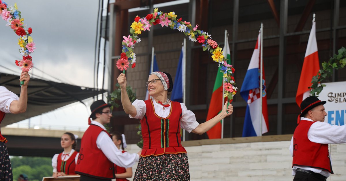 Thank you for joining us at Simply Slavic 2025! We value your feedback and would love to hear your thoughts through the survey below.

Survey: bit.ly/3NIEGOO