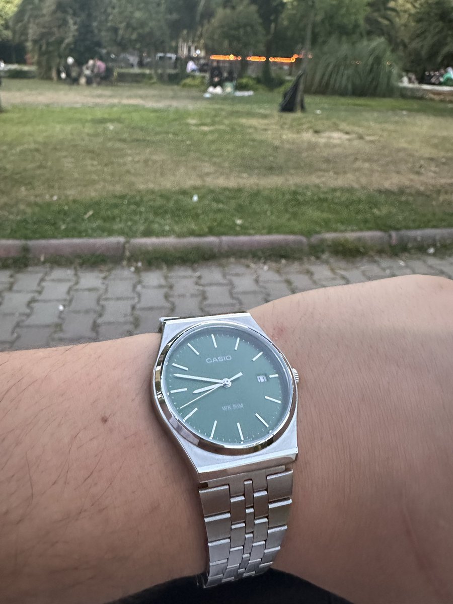 suskuneminfb's tweet photo. Doğayla uyum içinde, zamana meydan okuyan bir klasik. ⌚🌿 #CasioStyle #wristcheck https://t.co/TcVwNl2WGZ