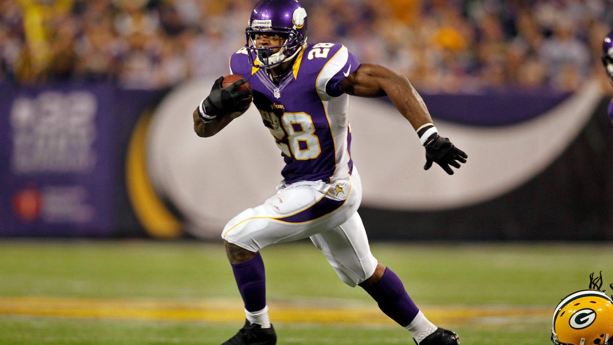 After being in the news several times in the past couple of months, Adrian Peterson is doing it one more time but in a more interesting way. vikingswire.usatoday.com/story/sports/n…
