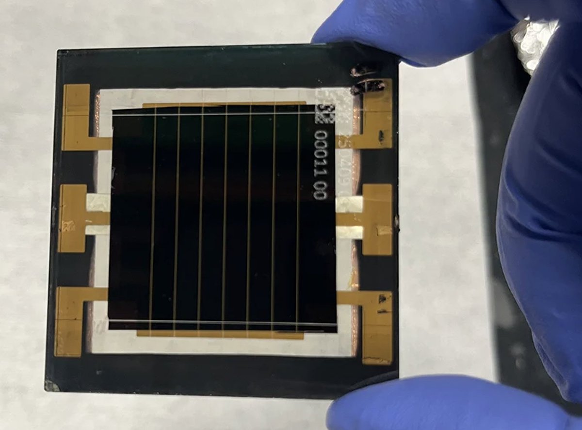 A new #solar efficiency record is in the books! A collaborative effort between NREL &amp; <a href="/CubicPV/">CubicPV</a> yielded a 24% certified efficiency perovskite minimodule, the first time a U.S. based effort has set a record in this category. More about this milestone at bit.ly/4loB5Uk