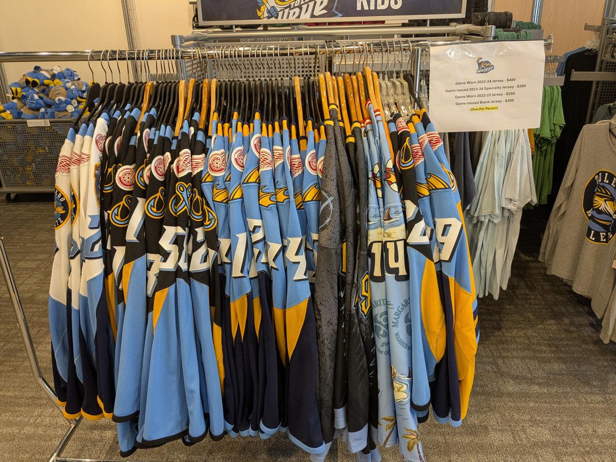 Our End of Year Equipment Sale is TOMORROW!

🏒 Game worn gloves
🏒 First goal pucks
🏒 Game issued and worn jerseys
🏒 and more!

Join us from 10 a.m.-12p.m. at the Huntington Center Swamp Shop: bit.ly/wal_equipments…