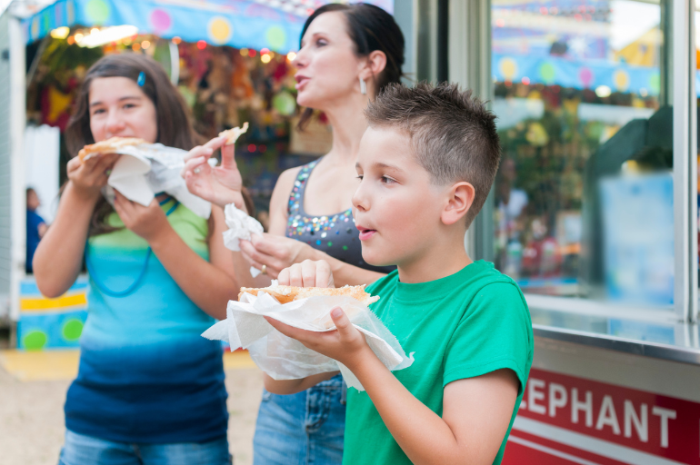 Ont_Ombudsman's tweet image. We will be at the Fédération Tricolore's Bastille Day 2025 event at Ricarda's in Toronto on Sunday, July 13 from 11 a.m. - 6 p.m. Come by our booth to learn how we help Francophones receive services in French from the government of Ontario.