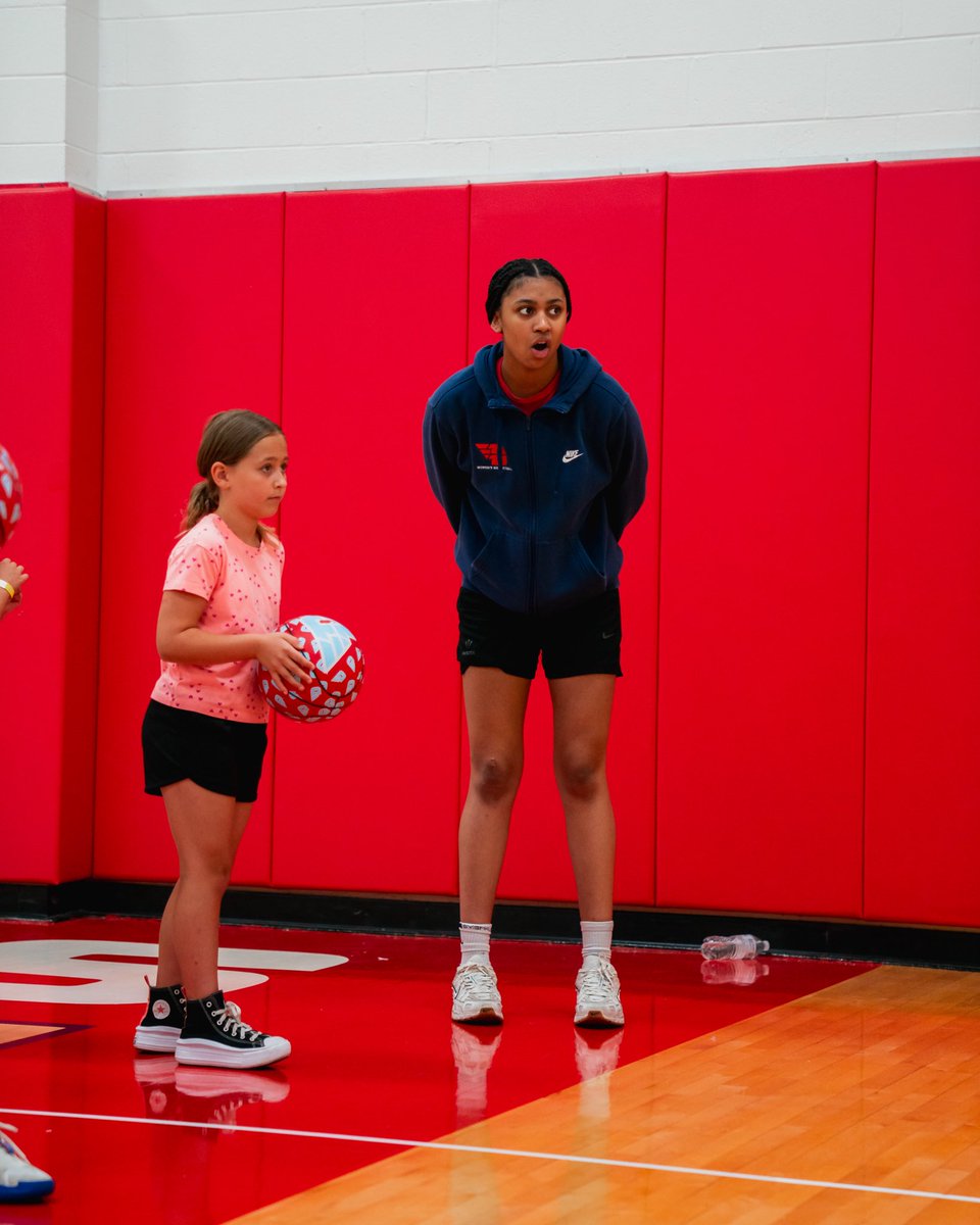 DaytonWBB's tweet image. 2025 Summer Camps = ✅
Shout out to our campers for bringing the energy all summer!
#GoFlyers