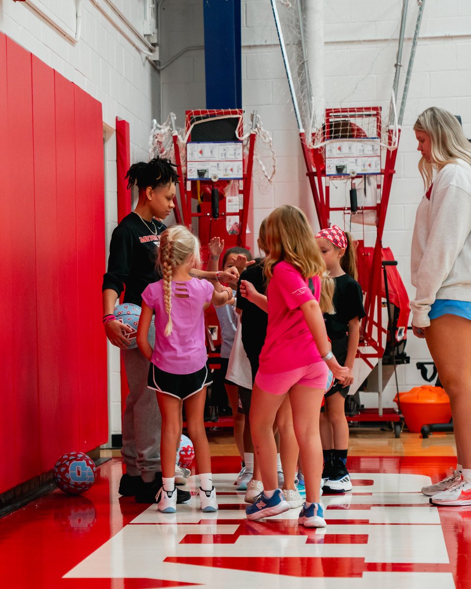 DaytonWBB's tweet image. 2025 Summer Camps = ✅
Shout out to our campers for bringing the energy all summer!
#GoFlyers