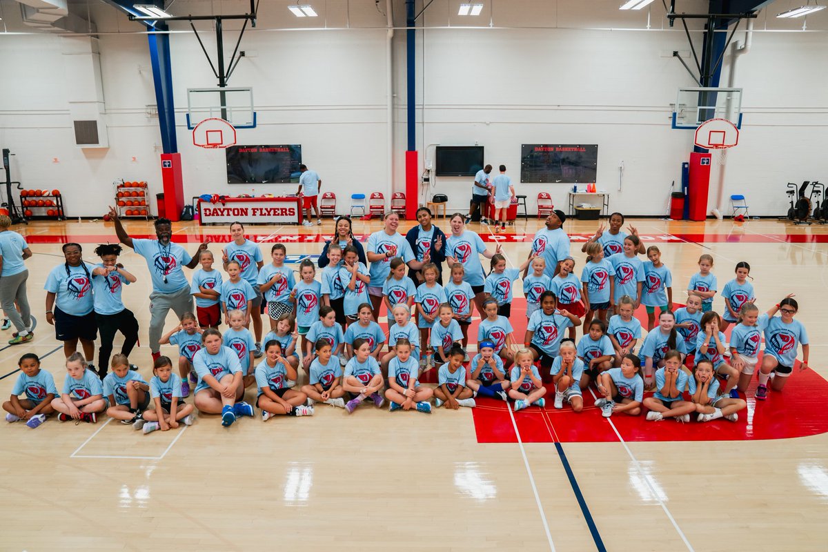 DaytonWBB's tweet image. 2025 Summer Camps = ✅
Shout out to our campers for bringing the energy all summer!
#GoFlyers