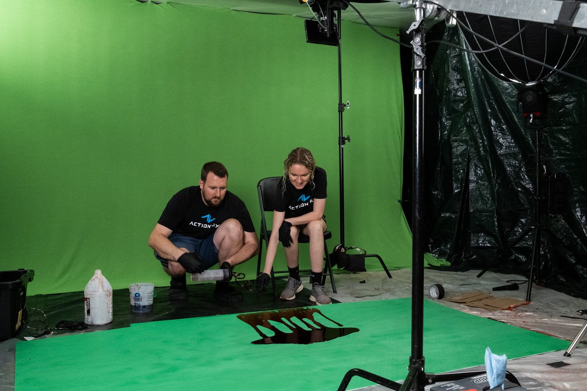ActionVFX's tweet photo. Why go practical? It brings your vision to life with cleaner comps, mind-blowing realism, and an undeniable trust that grows frame by frame.
✨ Brand new assets are headed to the ActionVFX library soon: https://t.co/pgEplkEfCG
#MadeWithActionVFX #VFXCommunity #LifeOnSet #BTS https://t.co/aJhDjXHJID
