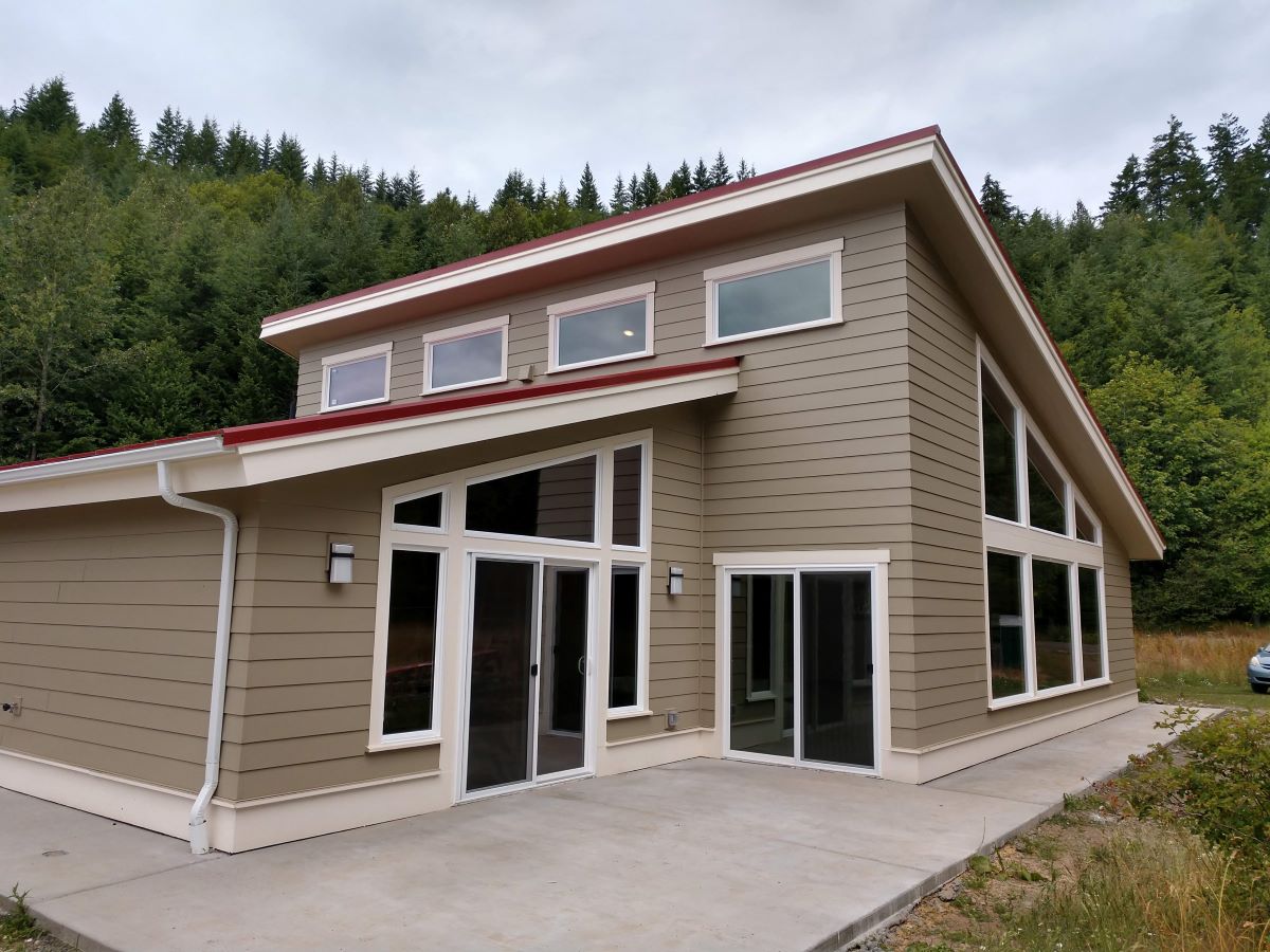 PremierSIPs's tweet photo. This Shelton, WA home by Scott Homes uses Premier SIPS to achieve stunning design and serious efficiency—featuring 6" GPS wall panels and 10" roof panels for a tight envelope that drastically reduces energy use. 

https://t.co/t696N6GGIT

#sipsconstruction #highperformancehome https://t.co/RZPBEUVjr1