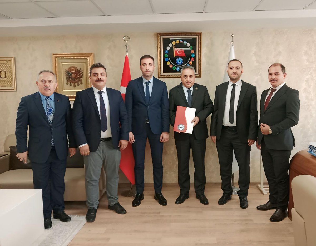 Türk Büro-Sen Genel Başkanı Sn. Türkeş Güney’e ziyaretimizde, özlük haklarımız başta olmak üzere mesleğimizin geleceğine yönelik istişarelerde bulunduk. Misafirperverliklerinden dolayı teşekkür eder, verimli görüşmenin mesleki dayanışmaya katkı sunmasını temenni ederiz.
#YGUDER