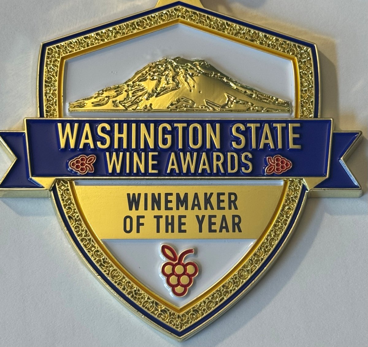 Presenting winemaker of the year, Brad Binko! Owner and winemaker for Eternal, Drink Washington State and Red, White &amp; Buffalo wins most prestigious award. #Wine #WaWine #Winery #Winemaker #drinkEternal #DrinkWaState mailchi.mp/eternalwine/pr…