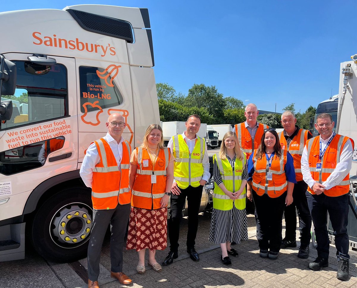 Claire Hazelgrove MP (@chazelgrovemp) on Twitter photo 🚚  30 of Sainsbury's local distribution trucks at the Emerald Park distribution centre are now powered by their own food waste.
The switch from diesel to biofuel is set to save 3k tonnes of CO2 a year.
Great to meet those involved on site - Sainsbury’s, RenECO, Wincanton & GXO 🚚  30 of Sainsbury's local distribution trucks at the Emerald Park distribution centre are now powered by their own food waste.
The switch from diesel to biofuel is set to save 3k tonnes of CO2 a year.
Great to meet those involved on site - Sainsbury’s, RenECO, Wincanton & GXO