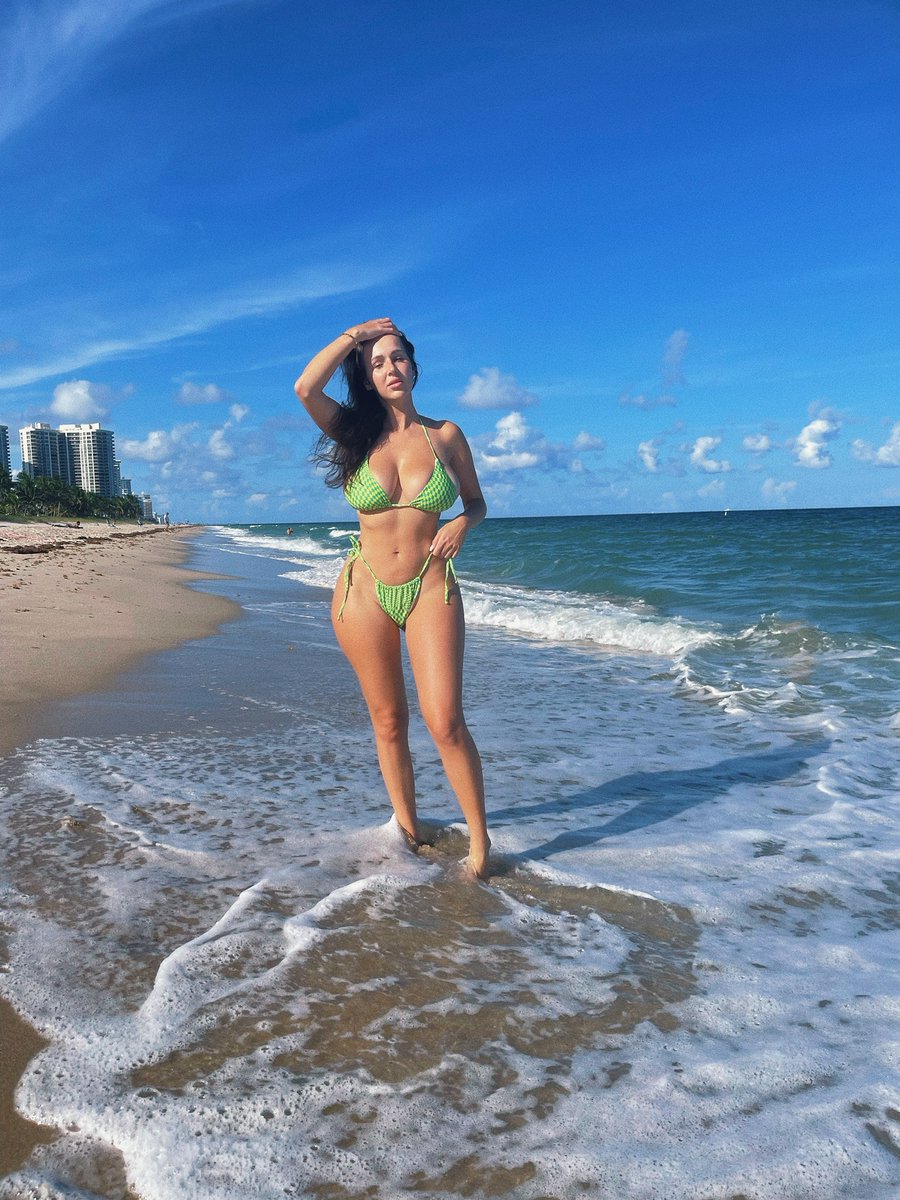 I think green might be my new fav color ngl &lt;3 🍀