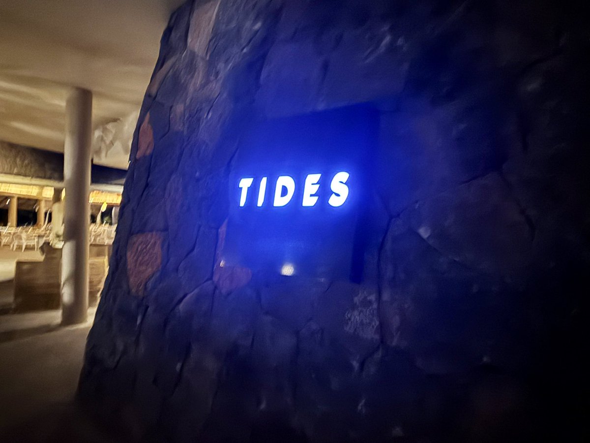 Jonoloud's tweet image. Food at Long Beach Mauritius? Next level. 🍴
Le Marché for global buffet spreads.
Chopsticks for bold Asian dishes.
Sapori brings the Italian classics.
Tides serves fresh seafood right by the beach.
#worldleisureholidays
#LongBeachMauritius
#MauritiusNow
#FeelOurIslandEnergy