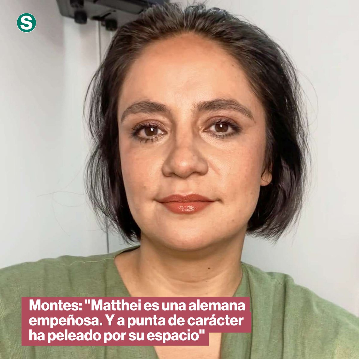 "Contra la Corriente, perfil no autorizado de Evelyn Matthei" (2025, RHM) de la periodista Rocío Montes,que invita a mirar a la líder de Chile Vamos desde su peculiar personalidad. lasegunda.com
