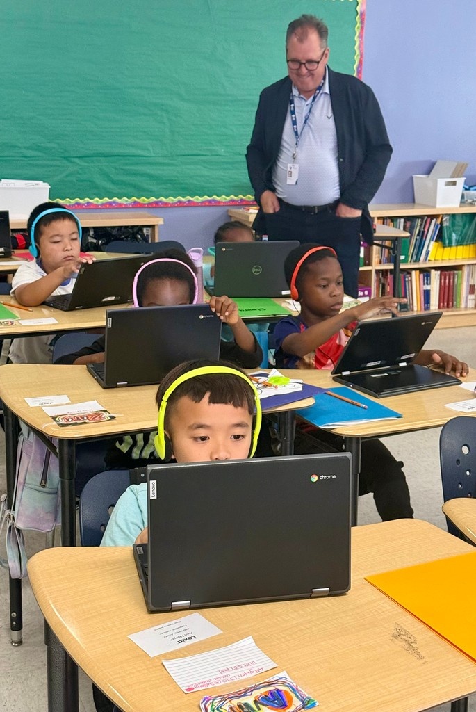 Today, #SudburyCatholicSchools Summer Camp welcomed a special visitor — Morris Hucal, Director of Education! #SummerCamp2025