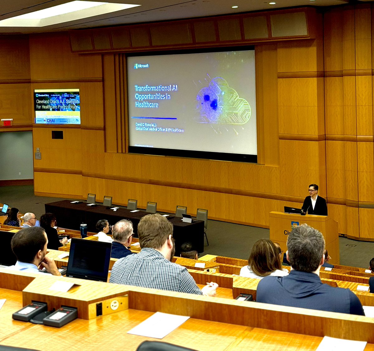 MetinErkayaMD's tweet image. ✨Just attended the Cleveland Clinic AI Summit 🧠💻
🔸One thing’s clear: AI in healthcare isn’t hype, it’s here. From imaging to surgery, AI is reshaping how we diagnose, treat, and learn.
🎯The real power lies in human 🤝 machine, not one over the other, to amplify human care.…