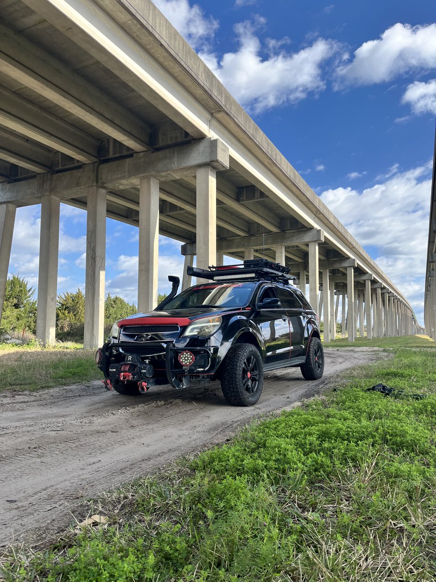 offroadium's tweet image. Building a serious off-road rig with front-wheel drive? Most would laugh, but this lifted Equinox with a front winch and 30" tires proves FWD can still get the job done.

offroadium.com/2-lifted-chevy…

#chevyequinox #fwdoffroad #fwd
