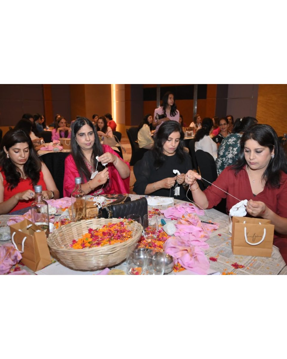 Honouring India’s rich craft traditions. Phulkari WOA hosted From Thread to Art: Shibori Way in Amritsar. Promoting skill, heritage &amp; women-led initiatives in art, handicraft &amp; fashion. The workshop helped appreciate the craft &amp; the craftsmen.  #VocalForLocal #AtmanirbharBharat