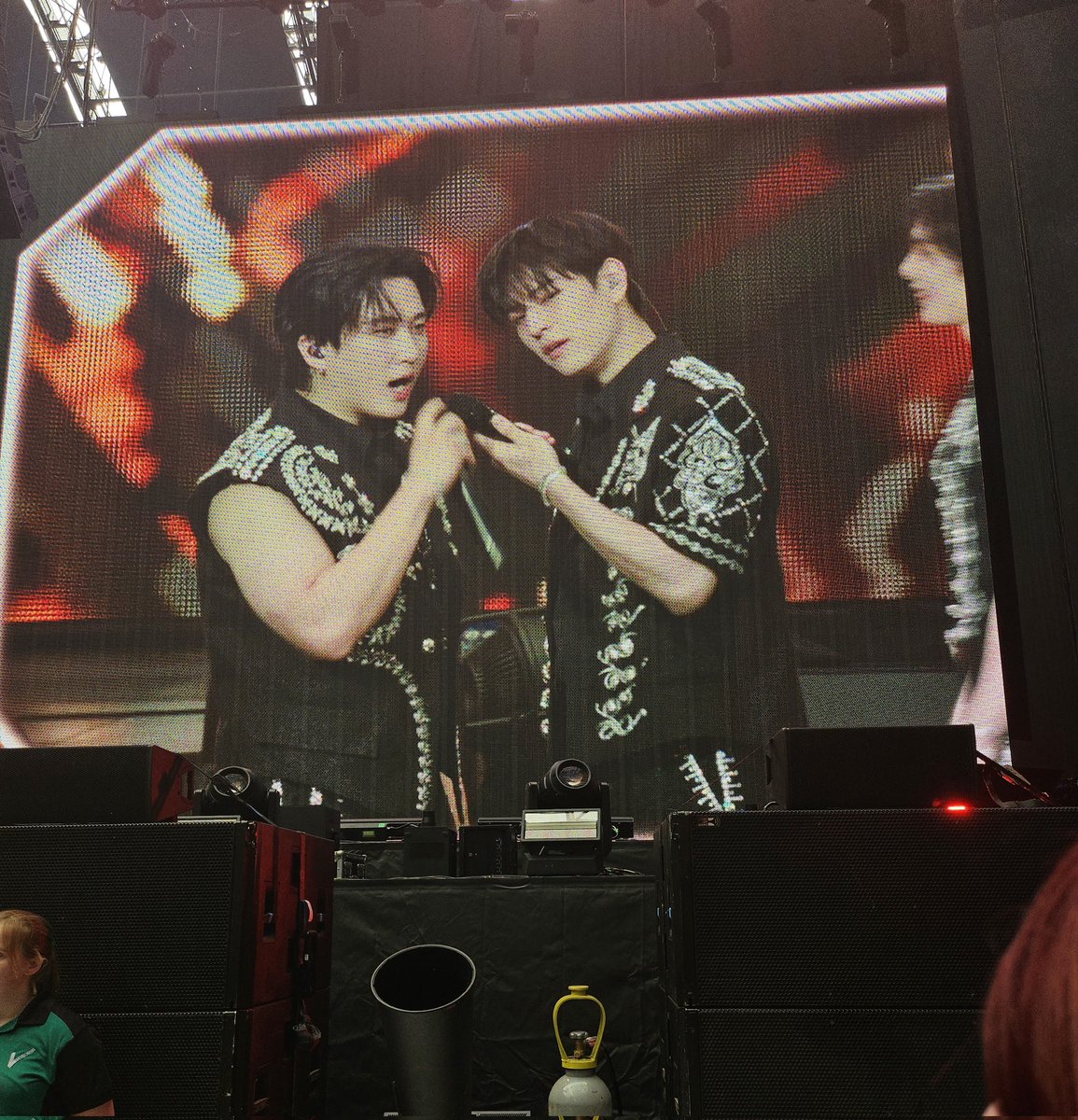 ChangbinGlobal's tweet photo. Changbin and seungmin 🩷🤎 https://t.co/2gPm5QlAJ2