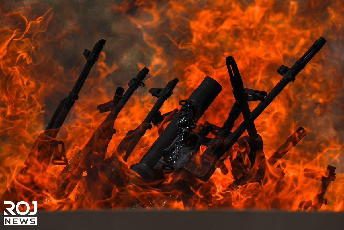 Şimdi silahları yakan bu ateşe inkar politikalarını, hukuksuzlukları, baskıları, yasakları da atmalı ve ateşi büyütmeli. Ateş büyüdükçe karanlık küçülecek
#BarışveDemokratikToplum