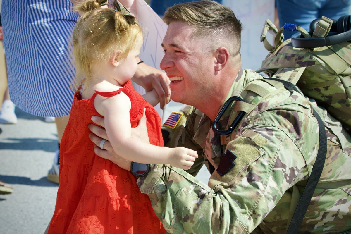 PANationalGuard's tweet image. 🇺🇸 Welcome home! 🇺🇸
Please join us in welcoming home these Soldiers from the 56th Stryker Brigade Combat Team who returned this week from a nearly year-long deployment to Africa in support of Combined Joint Task Force-Horn of Africa.
📷: Maj. Travis Mueller & Spc. Aliyah Vivier