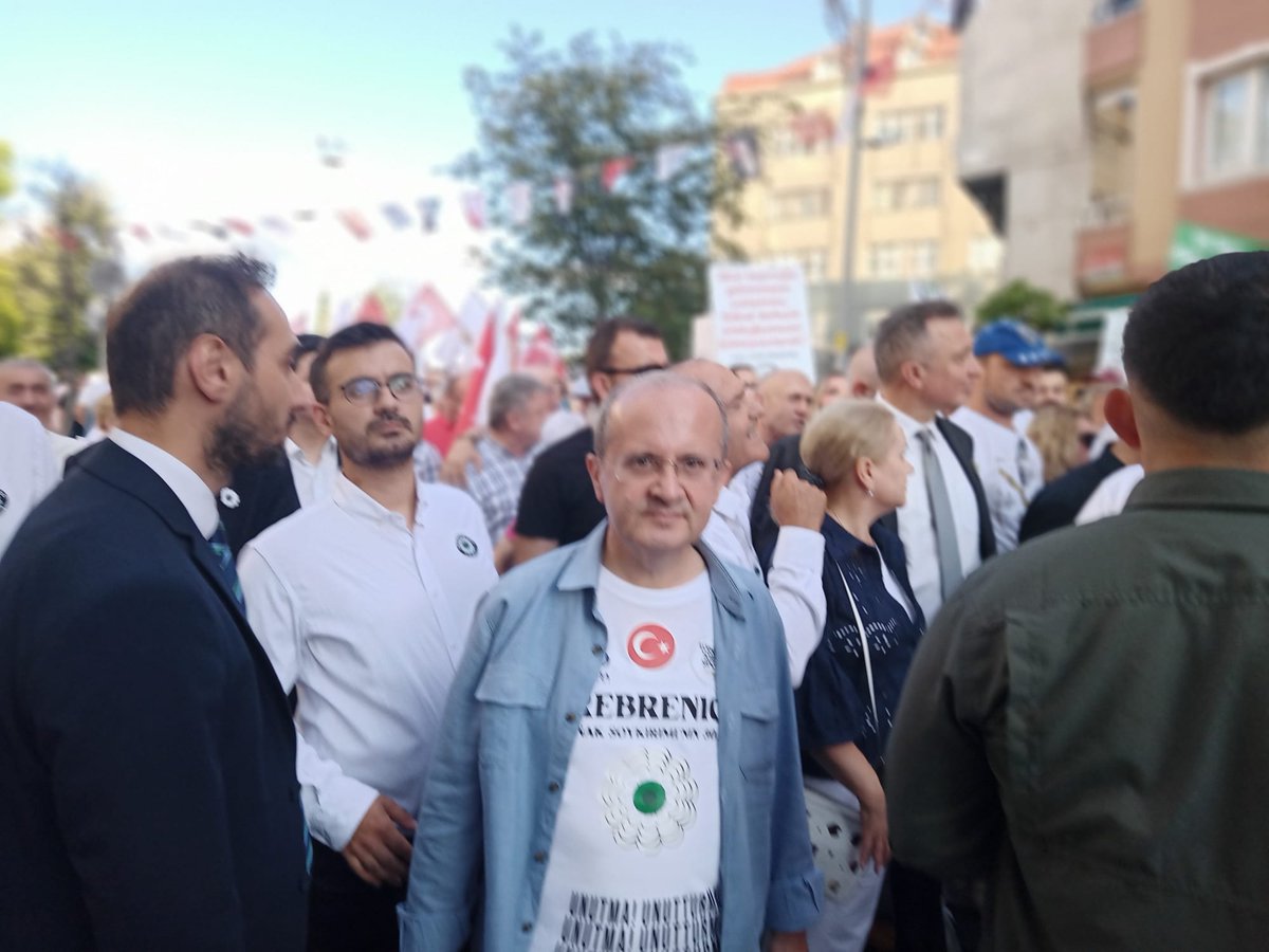DEVA Partisi İstanbul (@istanbuldadeva) on Twitter photo DEVA #Bayrampaşa İlçe Başkanı Sn.Mehmet SARIŞAHİN (<a href="/sarisahinmehmet/">Mehmet SARIŞAHİN</a> ) ,#Srebrenica anma günü yürüyüşündeydi.
⚘️Yaşanan #katliam tarihte #karaleke, kalbimizde derin bir yara.
Katliamda hayatını kaybedenleri rahmetle anıyoruz.
#SrebrenicaGenocide
#SrebrenitsaSoykırımı DEVA #Bayrampaşa İlçe Başkanı Sn.Mehmet SARIŞAHİN (<a href="/sarisahinmehmet/">Mehmet SARIŞAHİN</a> ) ,#Srebrenica anma günü yürüyüşündeydi.
⚘️Yaşanan #katliam tarihte #karaleke, kalbimizde derin bir yara.
Katliamda hayatını kaybedenleri rahmetle anıyoruz.
#SrebrenicaGenocide
#SrebrenitsaSoykırımı