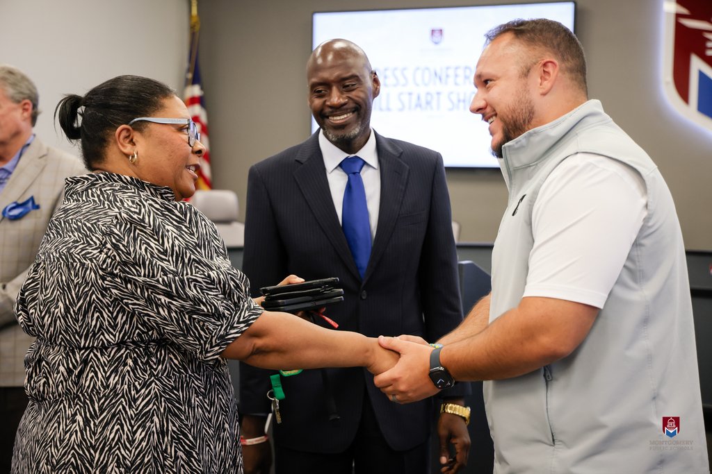 MPS  is proud to announce a new partnership with Meta!  This investment provides critical equipment, certified training for coaches, and a shared resource for all middle and high schools.  Thank you, Meta!